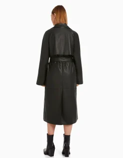 BERSHKA Abrigo trench efecto piel Negro Hot