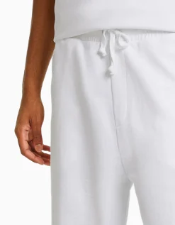 BERSHKA Bermuda felpa efecto lavado Blanco Store