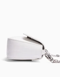 BERSHKA Bolso asas cadenas efecto charol Blanco Best