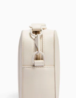 BERSHKA Bolso crossbody efecto piel Crudo New