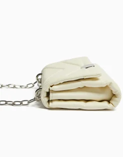 BERSHKA Bolso mini hombro acolchado cadena Blanco Store