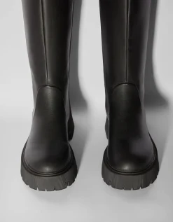 BERSHKA Bota plana básica Negro Online
