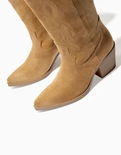 BERSHKA Botas cowboy tacón Arena Shop