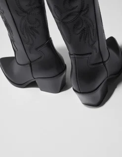 BERSHKA Botas cowboy tacón Negro Fashion