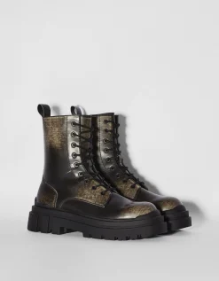 BERSHKA Botas efecto desgastado suela track hombre Negro Outlet
