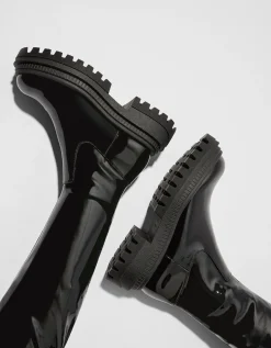BERSHKA Botas planas XL suela track Negro Flash Sale