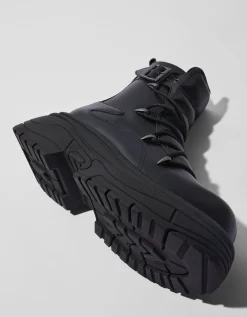 BERSHKA Botas volumen detalle hebillas hombre Negro Hot