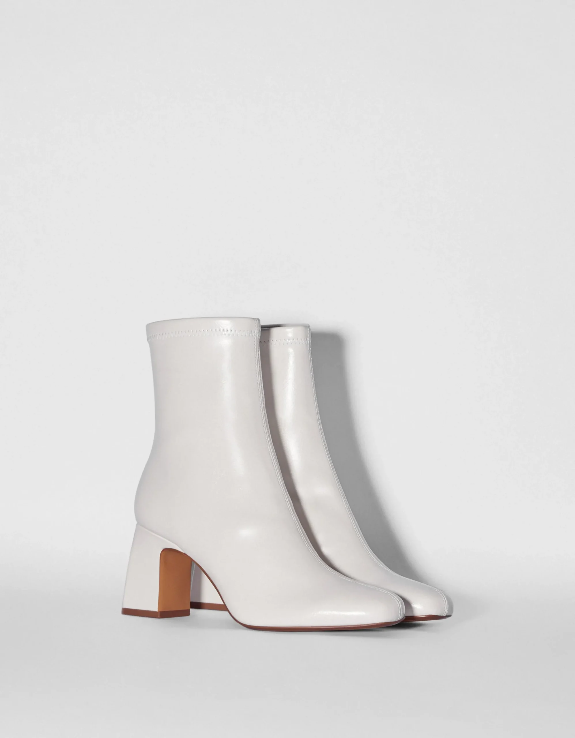 BERSHKA Botines de tacón ajustados Negro Cheap