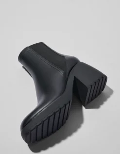 BERSHKA Botines tacón ancho con elásticos Negro New