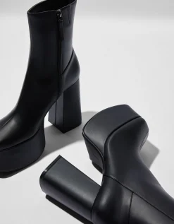 BERSHKA Botines tacón plataforma XL Negro Outlet