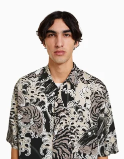 BERSHKA Camisa manga corta print Negro Store