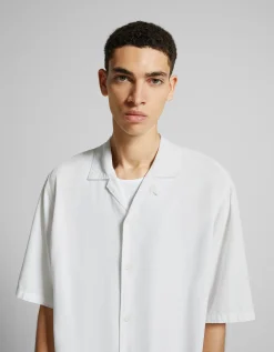 BERSHKA Camisa manga corta relaxed fit rústica Blanco Clearance