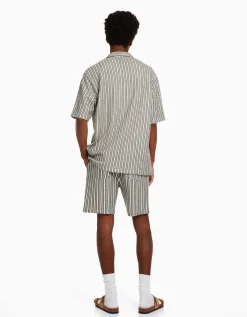 BERSHKA Camisa manga corta rústica rayas Blanco / Negro Best