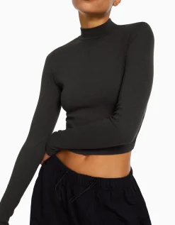 BERSHKA Camiseta cuello alto manga larga Blanco roto Cheap