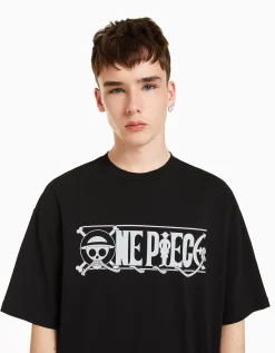 BERSHKA Camiseta manga corta boxy fit print One Piece Negro Discount