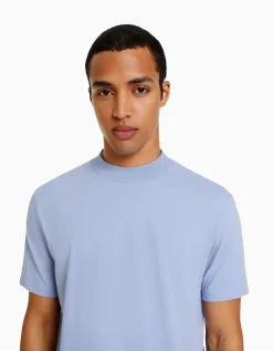 BERSHKA Camiseta manga corta cuello perkins Azul Discount