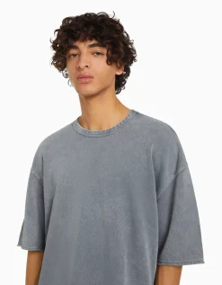BERSHKA Camiseta manga corta efecto lavado Negro Hot