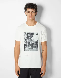 BERSHKA Camiseta manga corta print fotográfico Blanco roto Best