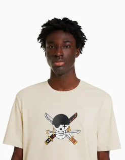 BERSHKA Camiseta manga corta regular fit print One Piece Camel Best