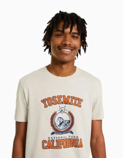 BERSHKA Camiseta manga corta regular fit print Blanco Discount