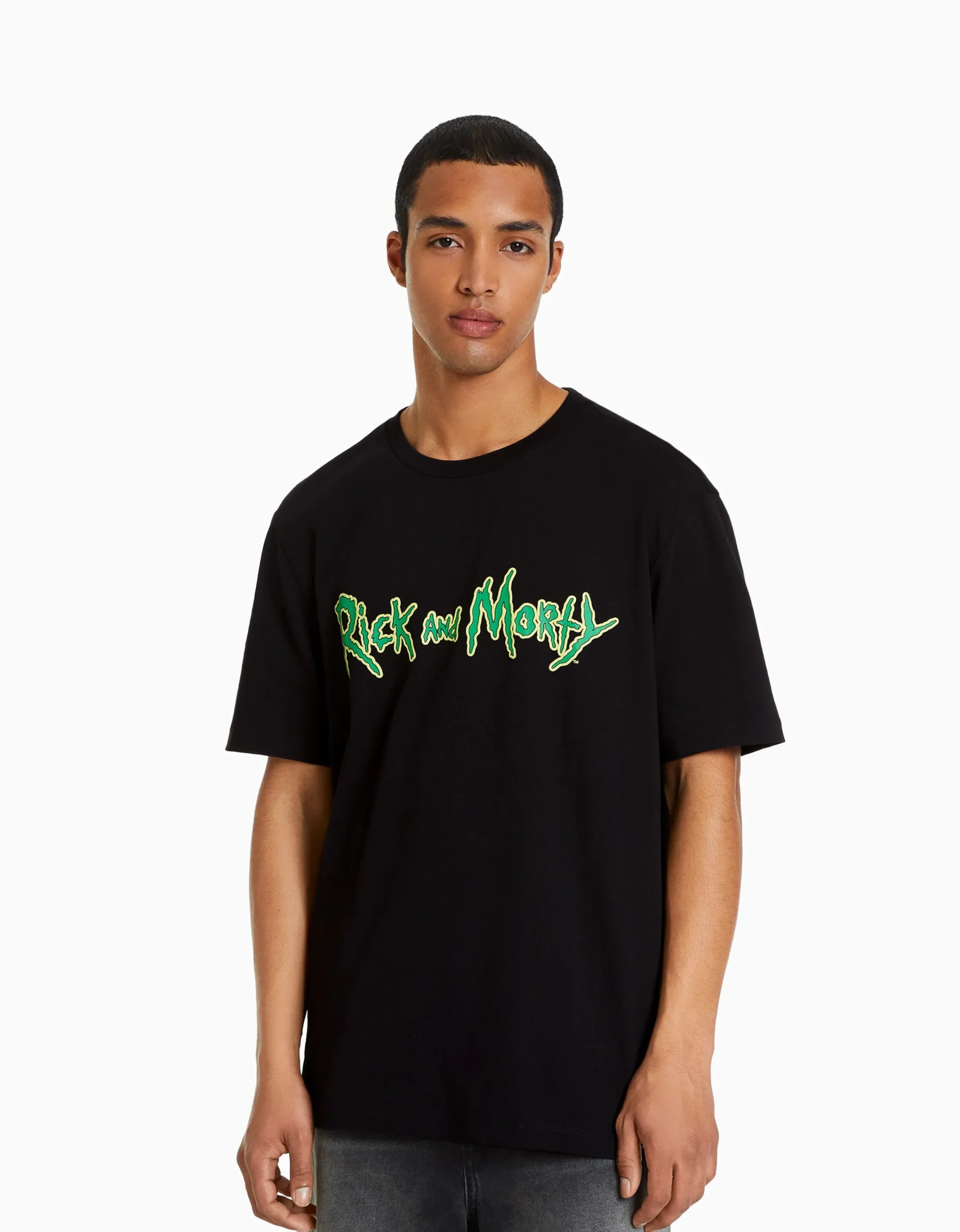 BERSHKA Camiseta manga corta regular fit print RickMorty Negro Cheap