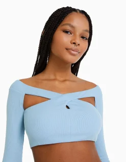BERSHKA Camiseta manga larga escote cruzado Negro Fashion