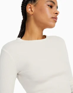 BERSHKA Camiseta manga larga rib Blanco Store