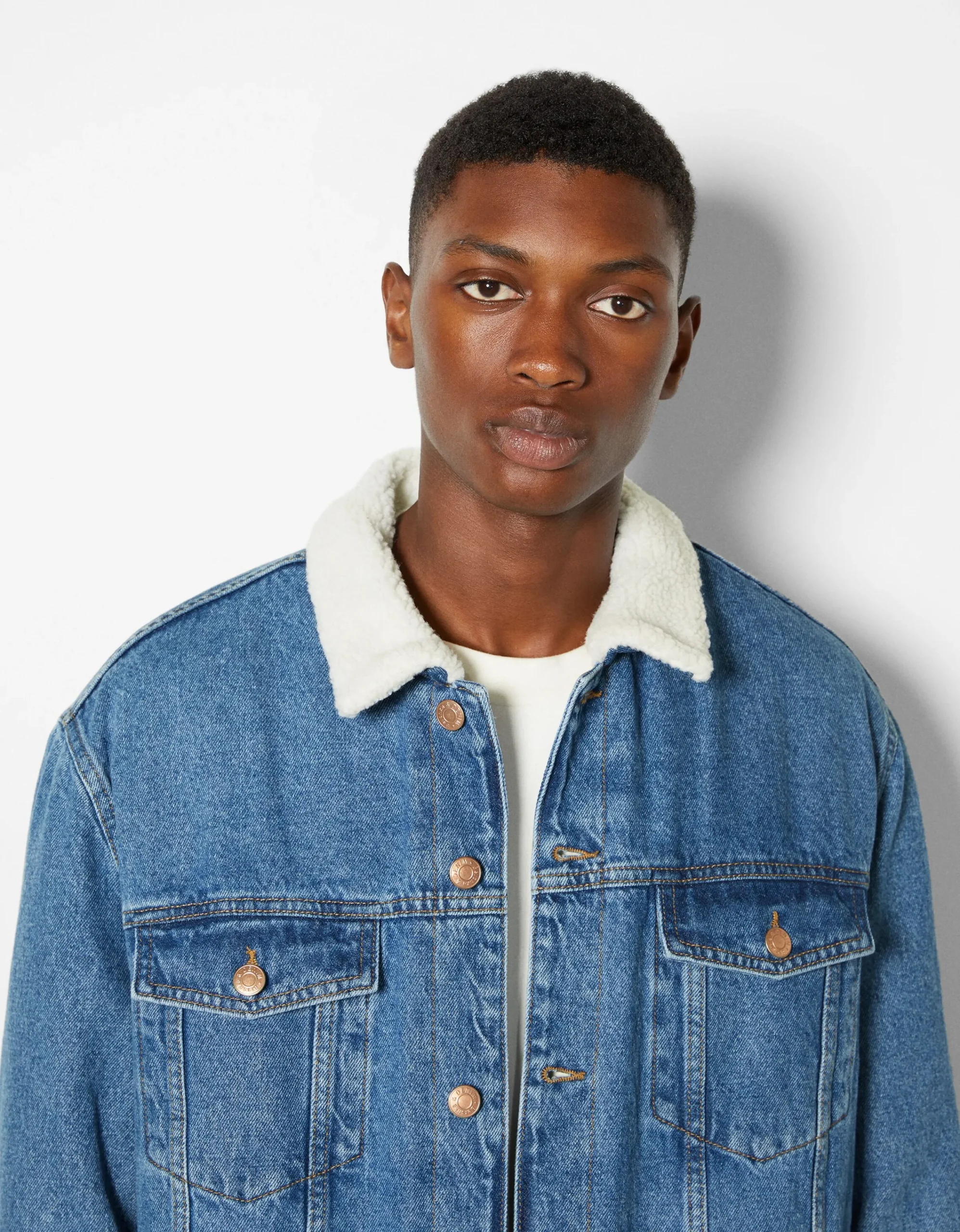BERSHKA Cazadora denim forro borreguillo Azul Shop