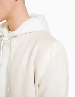 BERSHKA Cazadora efecto ante detalle polipiel Crudo Sale