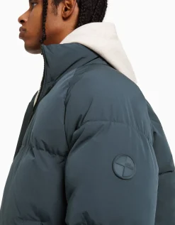 BERSHKA Cazadora puffy Blanco roto Outlet