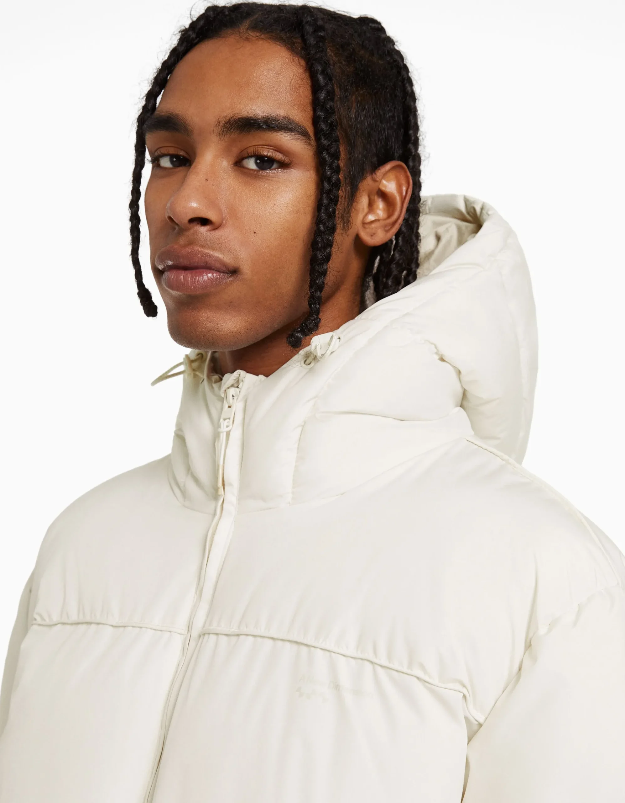 BERSHKA Cazadora puffy capucha Blanco Hot