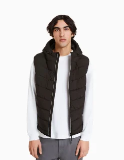 BERSHKA Chaleco capucha acolchado Negro Sale
