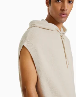 BERSHKA Chaleco capucha punto Crudo Discount