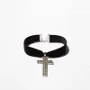 BERSHKA Collar choker cruz pedrería Plata Store