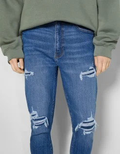 BERSHKA Jeans carrot rotos Azul Sale