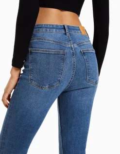 BERSHKA Jeans flare Azul New