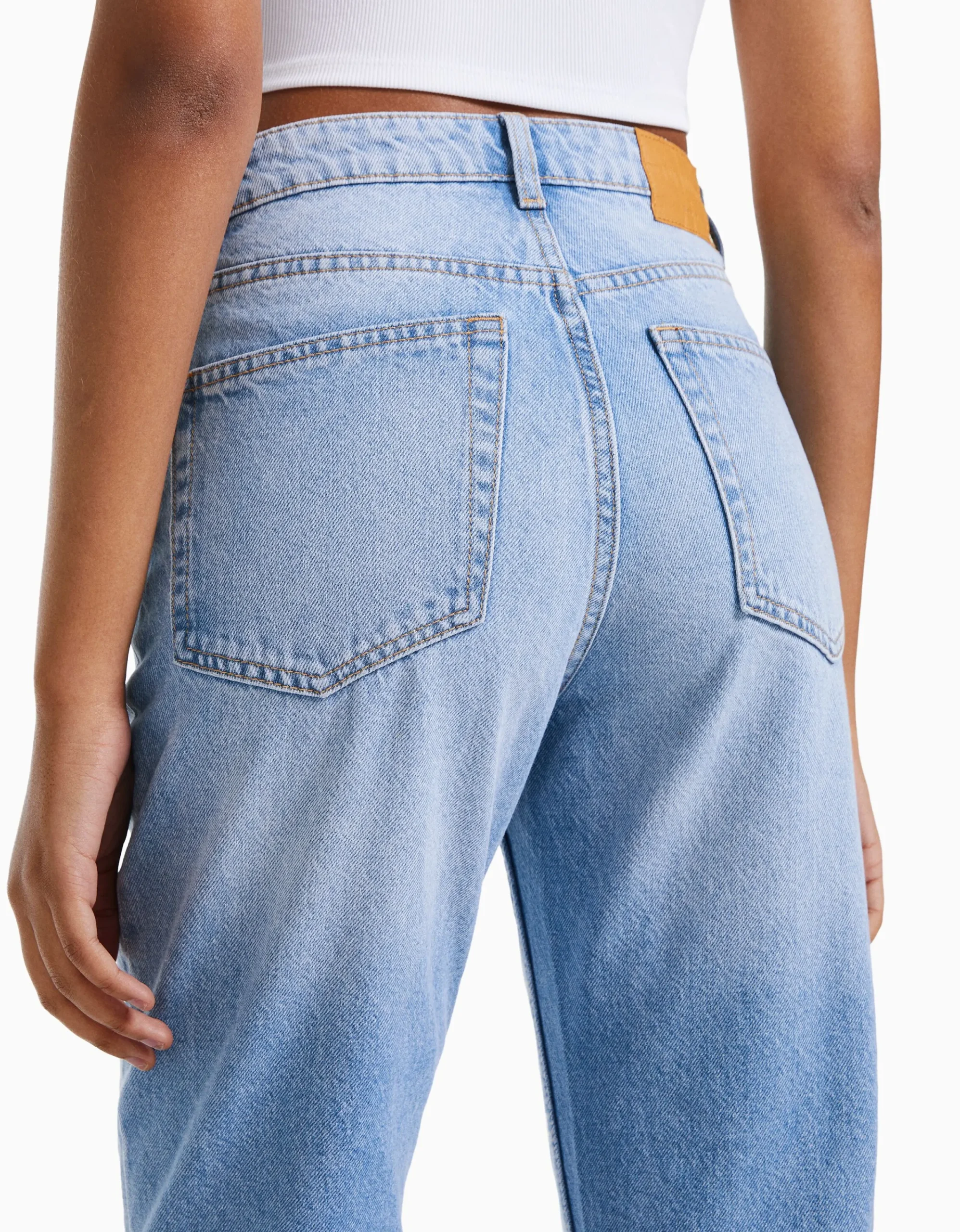 BERSHKA Jeans mom Azul lavado Shop