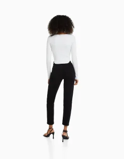 BERSHKA Jeans mom slim confort Azul lavado Shop
