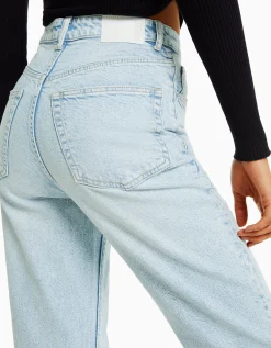 BERSHKA Jeans mom slim confort Azul lavado Store