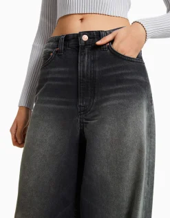 BERSHKA Jeans super baggy efecto desgastado Negro Clearance