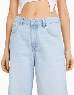 BERSHKA Jeans wide leg cropped Azul claro New