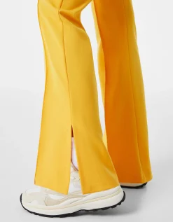 BERSHKA Pantalón flare Mostaza Flash Sale