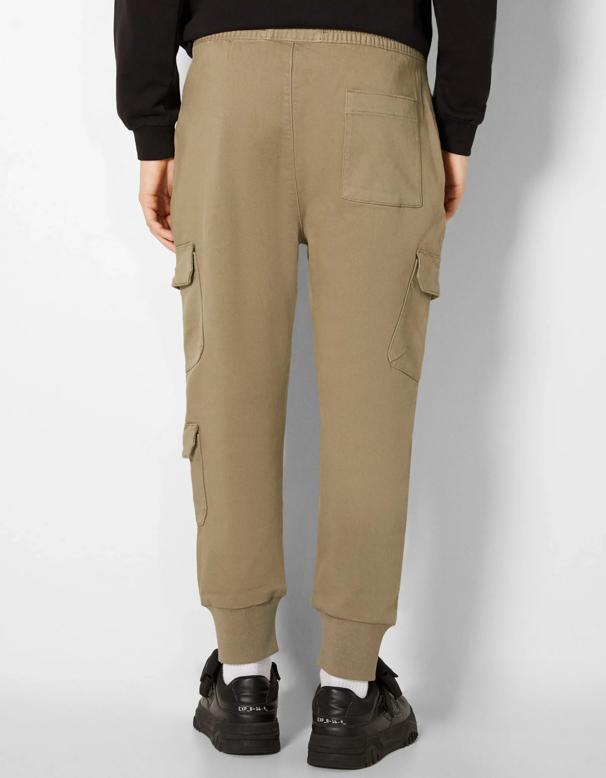 BERSHKA Pantalón jogger cargo slim Blanco roto Outlet