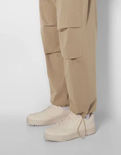 BERSHKA Pantalón parachute algodón Camel Cheap