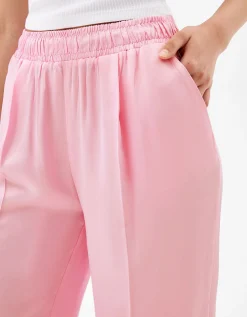 BERSHKA Pantalón wide leg satinado goma cintura Blanco / Negro Sale