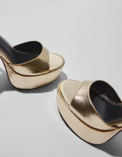 BERSHKA Sandalia tacón plataforma metalizada Oro Shop