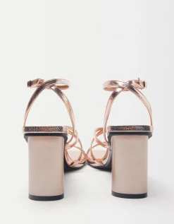 BERSHKA Sandalia tacón tiras pulsera Oro Outlet