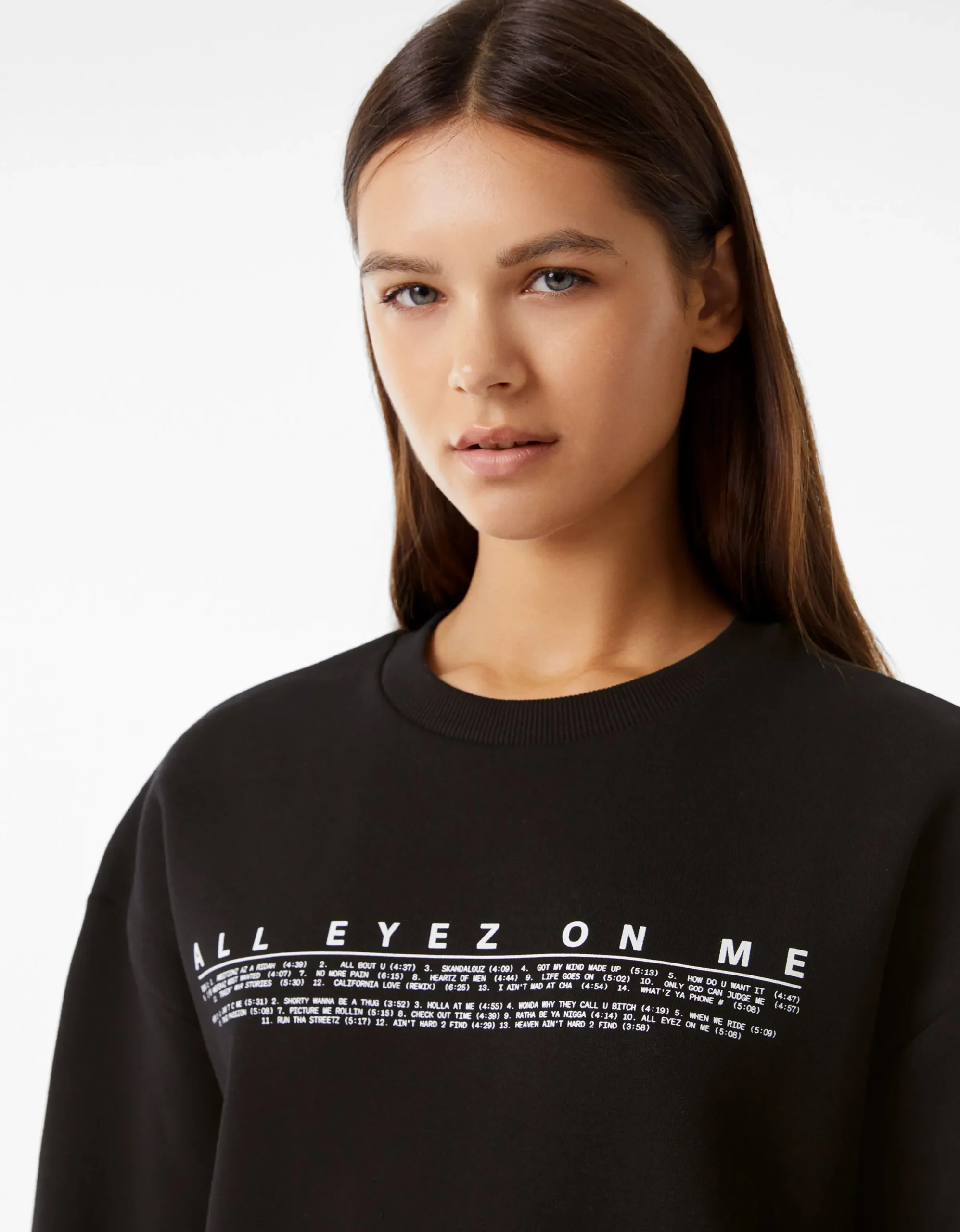 BERSHKA Sudadera cuello redondo Tupac Negro Flash Sale