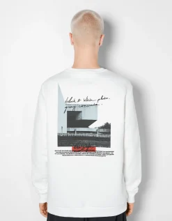 BERSHKA Sudadera easy fit print fotográfico Blanco Cheap