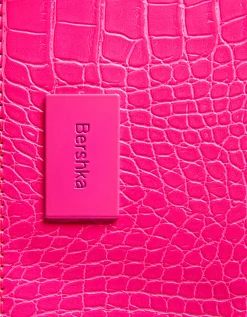 BERSHKA Tarjetero placa grabado estampado animal Azul claro New